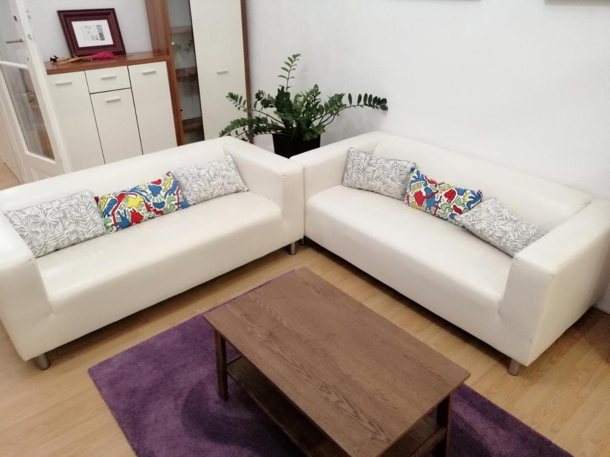 Filinhome Zmaj Jovina Suite Novi Sad Eksteriør billede